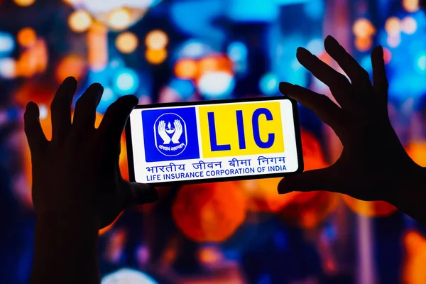 LIC Q4 Result: Net premium income increase by (16%)

For the quarter that concluded on M